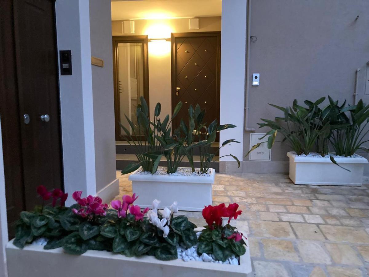Suite & Spa Via Veneto 莫诺波利 外观 照片